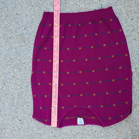 Vintage Magenta Dark Pink Sweater Vest Size Medium - Picture 8 of 8